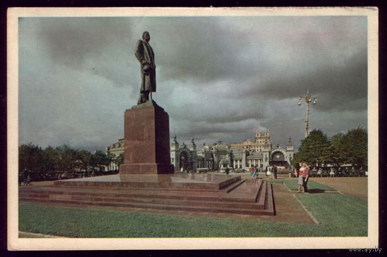 Москва Памятник Пешкову
