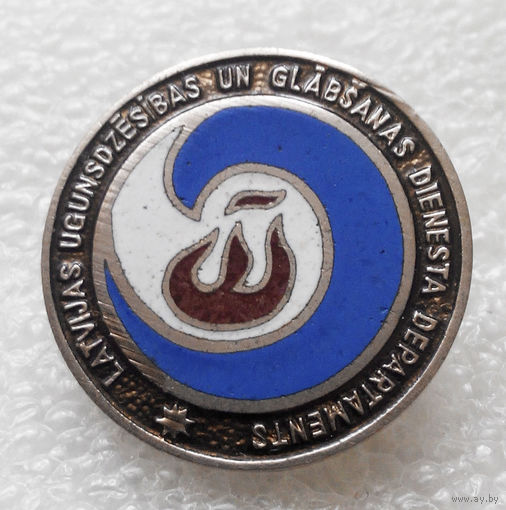 Знак. Пожарники. Латвия. Гос. пожарно-спасательная служба. VUGD. Тяжелый #0070-OP2