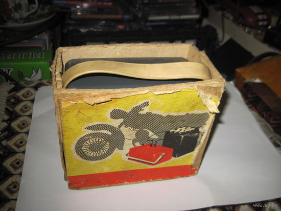 Советский выпрямитель типа В3М для зарядки аккумуляторов мотоциклов и мотороллеров.