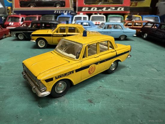 Москвич 412 милиция, номерной А8, мигалка - капля, классический желтый цвет, Тантал, Агат, Саратов с рубля.