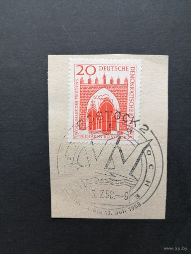 ГДР 1958 Марка на вырезке "Строительство морского порта в Ростоке" (спецгашение) Mi.634 каталог 0.70 евро