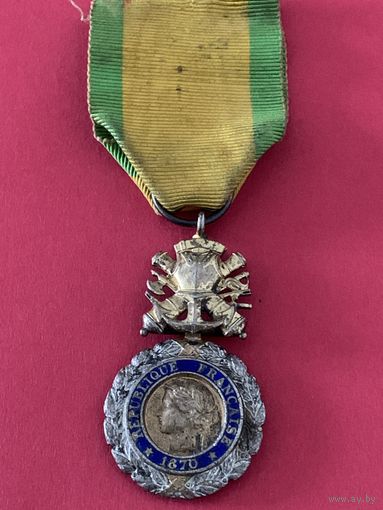 Медаль -Пятая Республика- за воинское звание, унтер-офицер