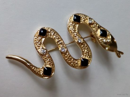 Золотистая брошь Змейка. 6х3 см.