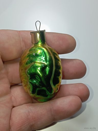Ёлочная игрушка  -  Серп и молот . СССР  . Стекло .