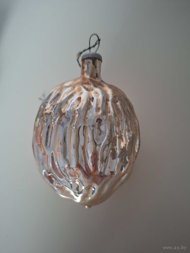 Елочная игрушка орех