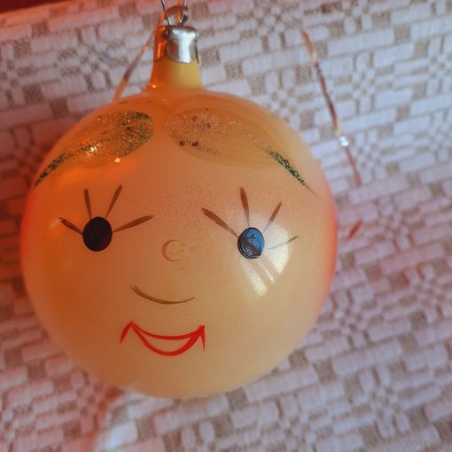 Елочная игрушка яблочко редкая