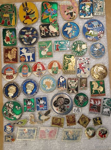 БОЛЬШОЙ ЛОТ ЗНАЧКОВ РАЗНЫЕ