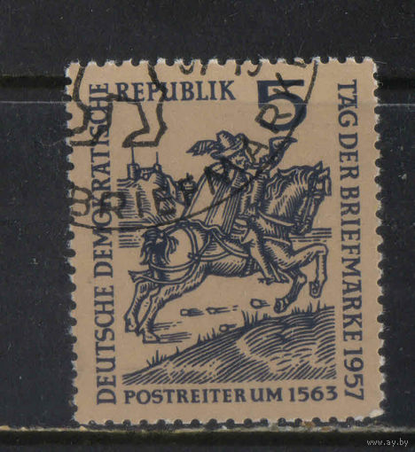 Германия ГДР 1957 День письма Почтальон 1563 года #600