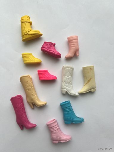 Лот винтажной непарной обуви для куклы Барби Barbie