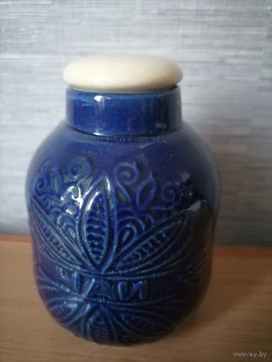 Керамическая банка с крышкой для чая
