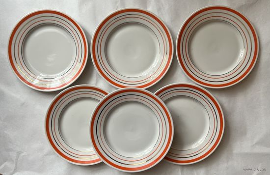 Набор фарфоровых тарелок из 6 штук 175 мм. (с позолотой). МФЗ