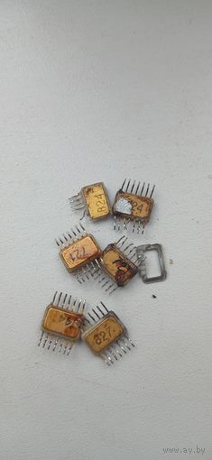 Микросхемы с позолотой
