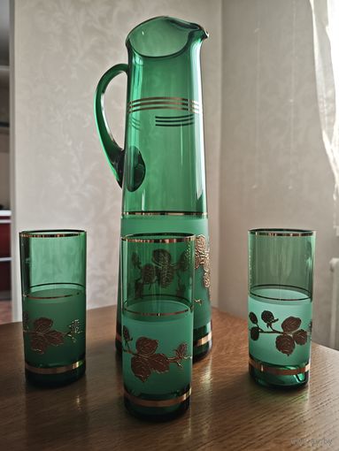 Кувшин и три стакана, Богемское стекло, золочение.