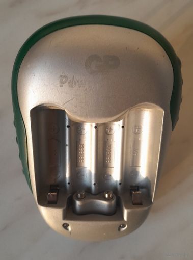 Зарядное устройство для аккумуляторов GP PowerBank 3 GPPB04GS