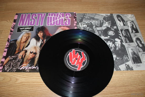 Nasty Idols – Gigolos On Parole