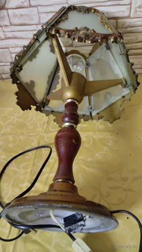 Лампа настольная эпохи СССР. Винтаж под старину. На реставрацию, либо на запчасти.
