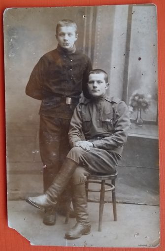 Фото дух юношей. 1917 г. 8.5х14 см.