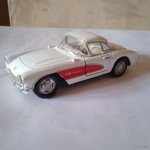 Модель Шевроле Корвет 1/34