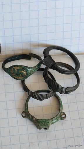 С 1 РУБЛЯ ! Лот колец 5 штук до монгольский период салярные знаки   символы геральдика   .