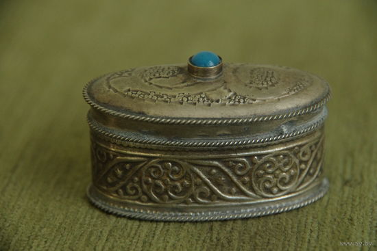 Шкатулка (  3 см х 6 см , высота 3,5 см )