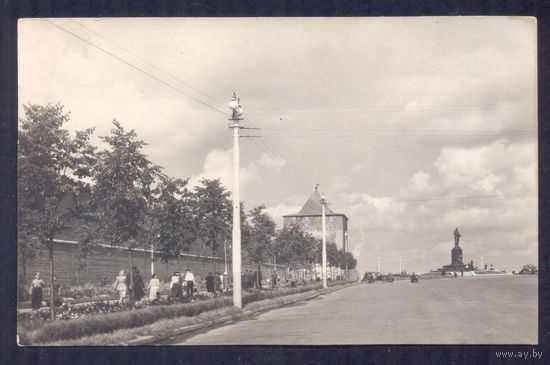Горький.Кремлёвский бульвар. Памятник Чкалову