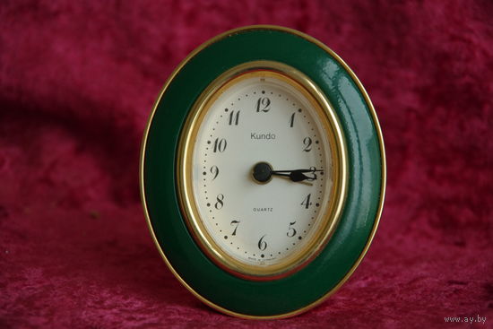 Часы настольные  с будильником  Германия  ( все работает )