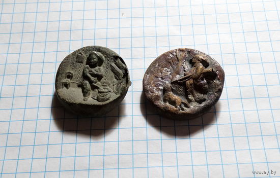 Запонки старинные, с сюжетом, крупные.