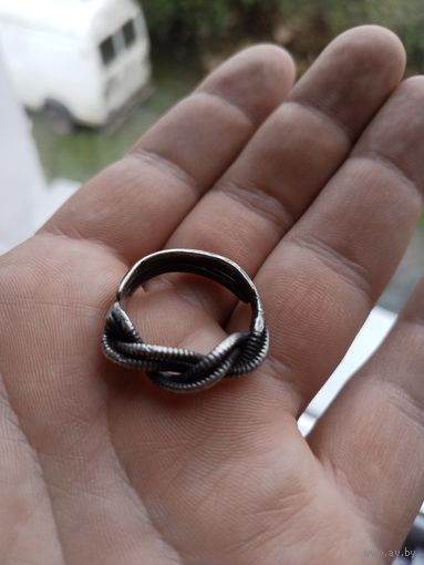 Старинное серебряное кольцо