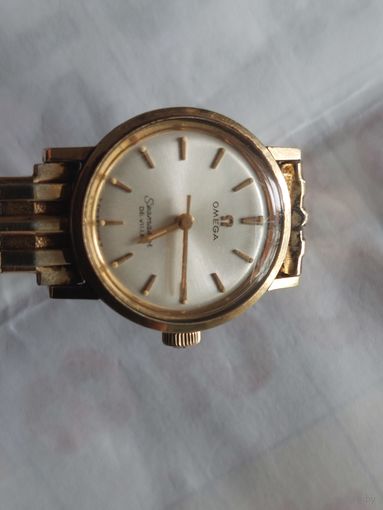 Наручные женские часы omega