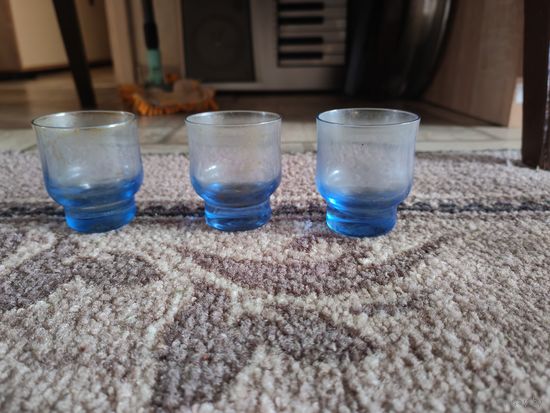 Рюмки голубое стекло СССР