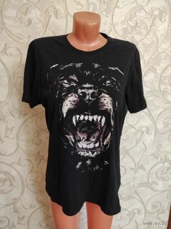 Майка черная типа Givenchy на 48-50 размер. 100% хлопок. очень классная, длина 68 см, ПОгруди 55 см. Хорошее состояние.