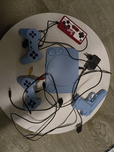Приставка игровая б/у.