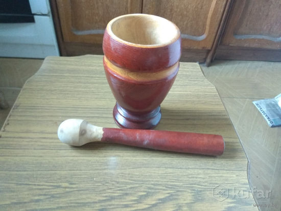 Ступка и пестик из дерева