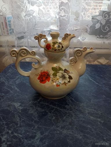 Фарфоровые чайники