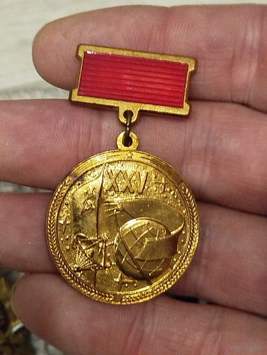 Первый искуственный спутник,тяжелый