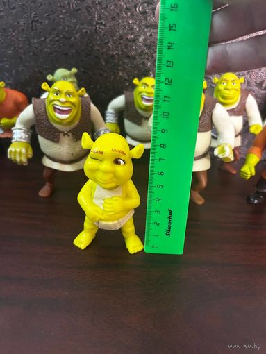 Фигурки шрек, фиона, кот в сапогах, осел из мультика шрек (макдональдс, хэппи милл) mcdonalds happy meal