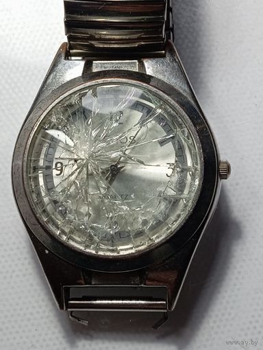 Часы кварцевые с рубля .