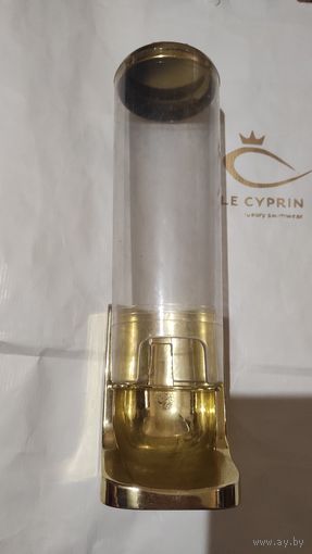 Подставка для ватных дисков высота 27 см, цвет золото, б/у, в нормальном состоянии.