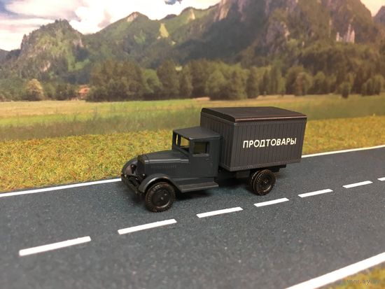 Грузовой автомобиль ЗИС-5 продтовары. Масштаб HO 1:87.