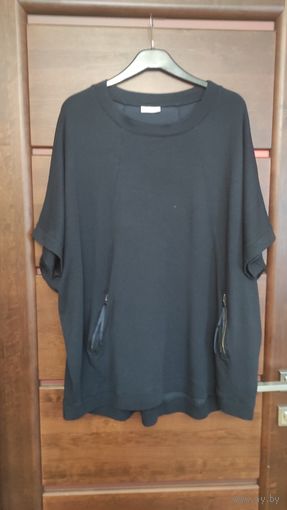 Стильная блуза на 66-68 размер, супер модель, современная, отлично сидит на фигуре, все продумано до мелочей, стройнит. Состав 50 модал, 45 хлопка. Замеры: ПОгруди 78 см, ПОниз 69 см, длина впереди 74