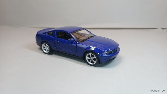 Ford Mustang 1/43