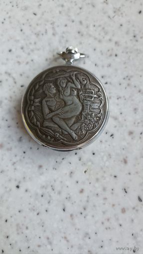 Часы карманные молния , эротика , исправные