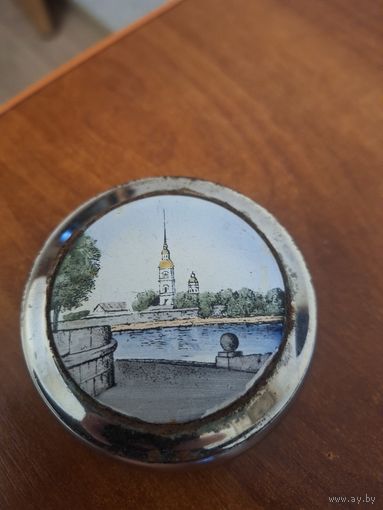 Винтажная шкатулка. пудреница Петропавловская крепость  С рубля