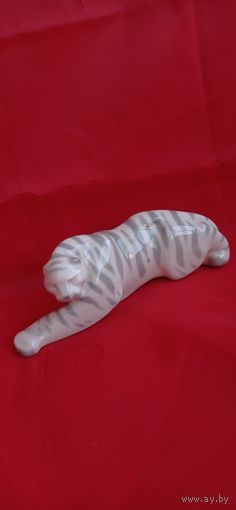 Фарфоровая статуэтка белый тигр Минск МФФЗ СССР . Торги с рубля