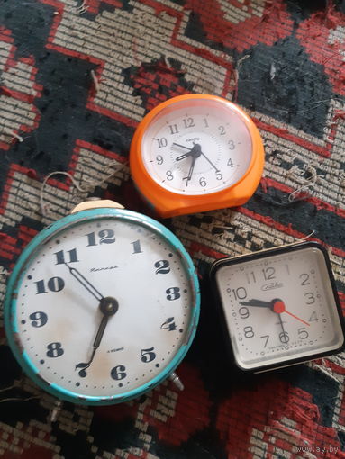 Будильники часы Янтарь Слава СССР