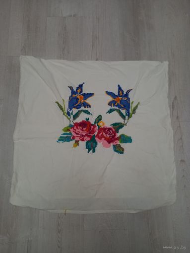 Вышитая наволочка на подушку старинная