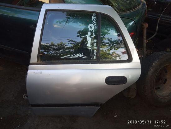 Лот 801. Задняя левая дверь Nissan Sunny N14. Любая запчасть с двери за 5 рублей! Пишите в комментарии что покупаете.