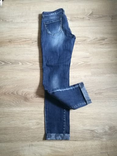 Рваные джинсы, р.44, лето
