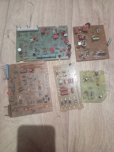 Платы с радиодеталями