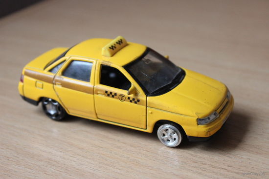 Моделька LADA 110 SCALE 1/36